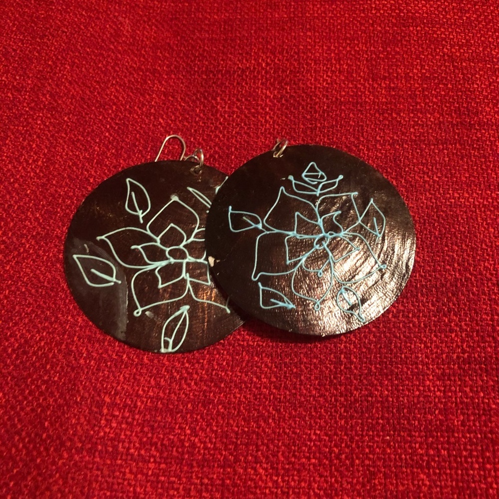Hand painted earrings - Picture 2 of 5